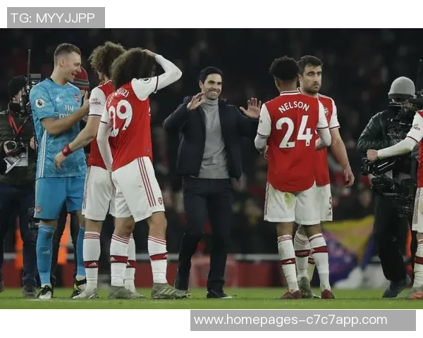 11月24号阿仙奴对决强敌期待精彩比赛与球迷激情共鸣 11月24号阿仙奴对决强敌期待精彩比赛与球迷激情共鸣